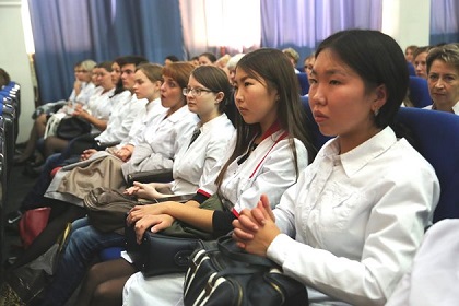 В новом здании начали учебный год студенты базового медколледжа
